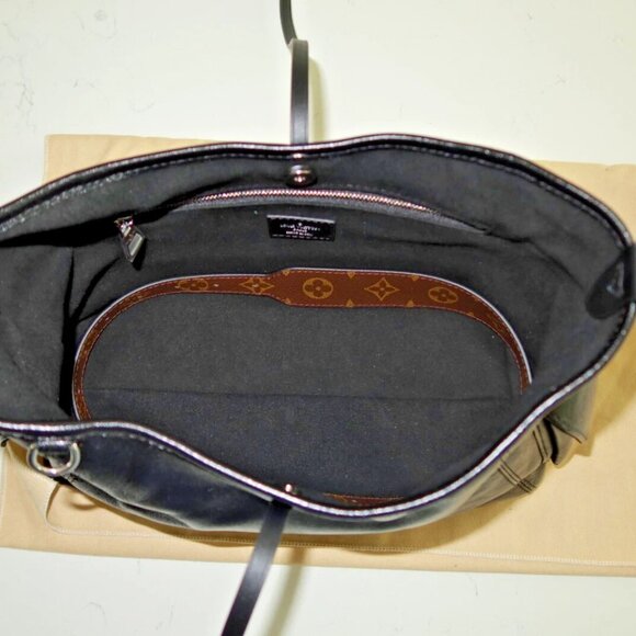 BRAND NEW Louis Vuitton LV CarryAll Cargo Vibe PM - black - REAL - Picture 4 of 10